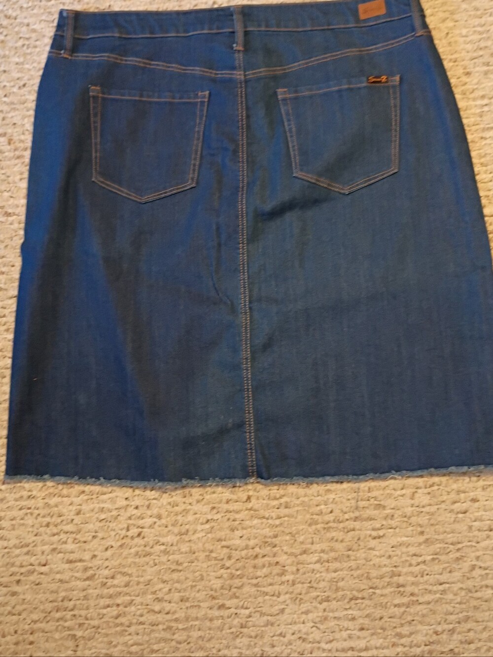 Seven7 Light Blue Denim Jeggings with Contrast Orange Stitching